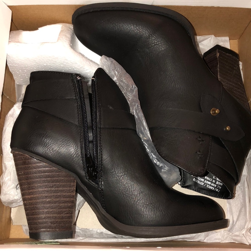 Black booties 2” heel